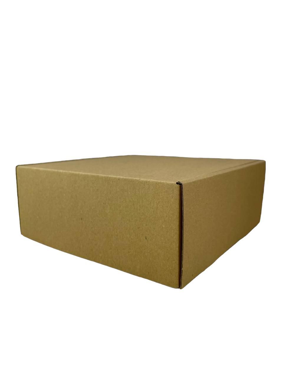 Подарункова коробка із мікрогофрокартону крафт, 23х23х9 см