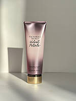 Velvet Petals - парфюмированный лосьон для тела Victoria's Secret, 236 мл