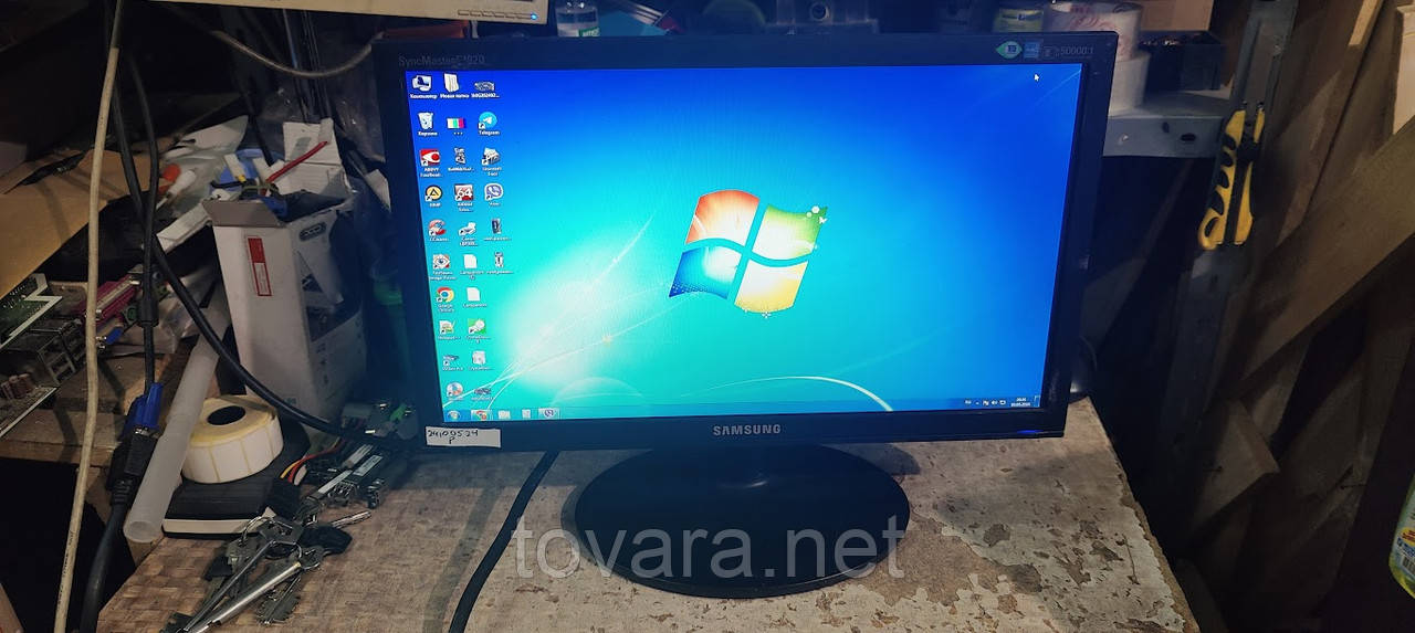 Широкоформатний РК-монітор 19 дюймів Samsung SyncMaster E1920 No 24100524