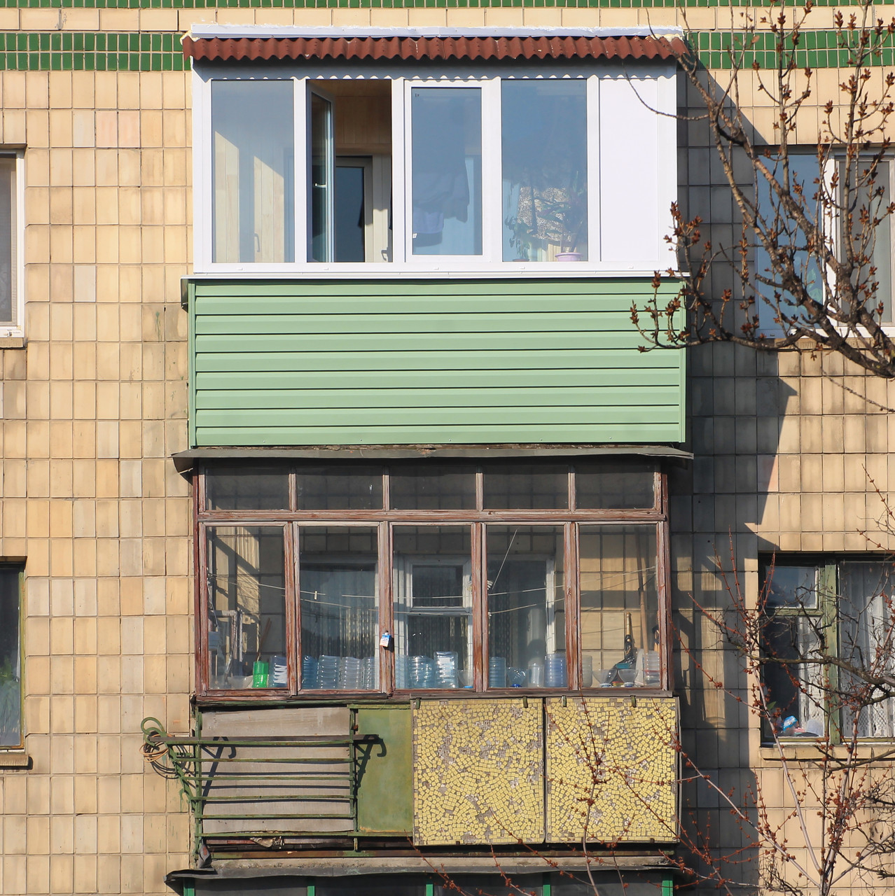 Остекление балконов с крышей - фото 1 - id-p18658758