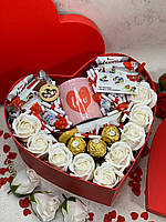Подарунковий бокс для дівчини коробка на подарунок з солодощами до дня Святого валентина BuyIT