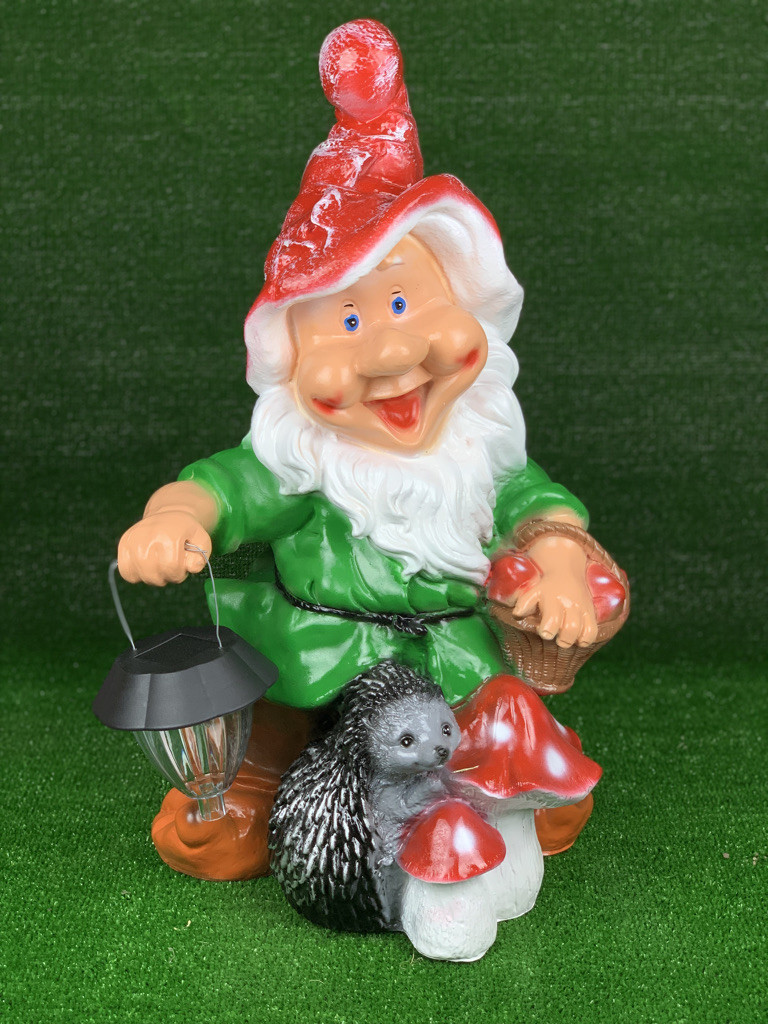 Садова фігура "Мультяшка Б № 16 з грибом і їжаком   (з ліхт.)" Н-64 х 42 х 60см