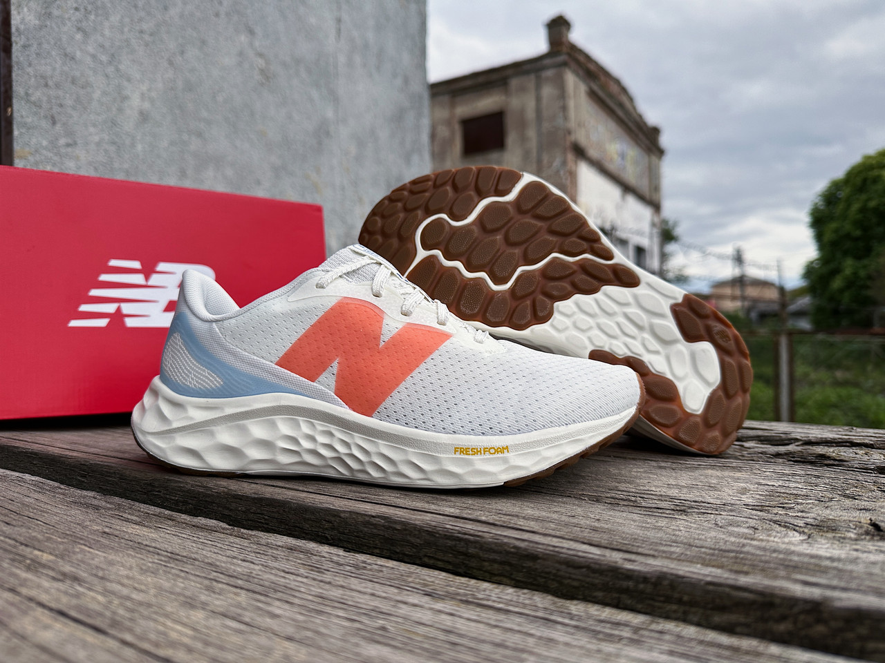 Жіночі кросівки New Balance Arishi v4 WARISMC4 білий Оригінал