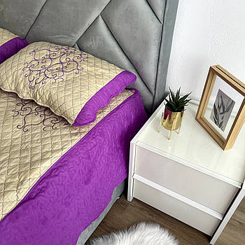 Покривало на ліжко стегане з наволочками двухспальне, кремово-фіолетового кольору (M17-13-4)
