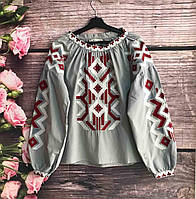 Женская блуза вышиванка с орнаментом