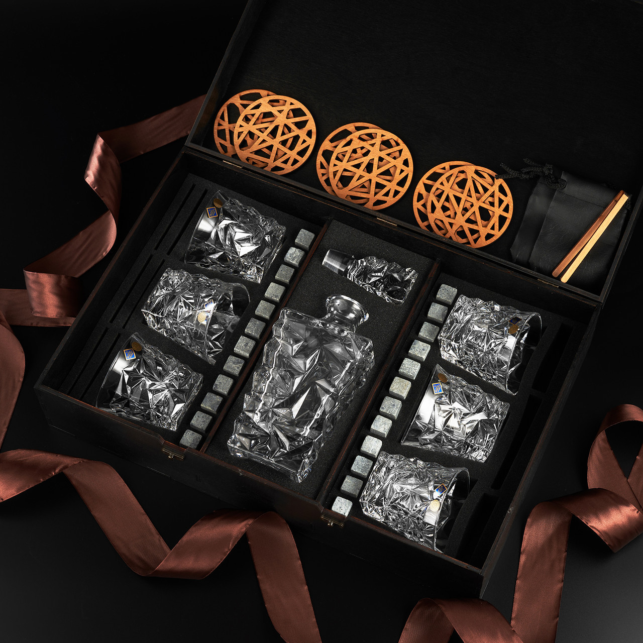 Подарунковий набір 6 склянок для віскі, графіном і стеатитовими каменями для охолодження віскі. 6 шт. кришталевих склянок Bohemia