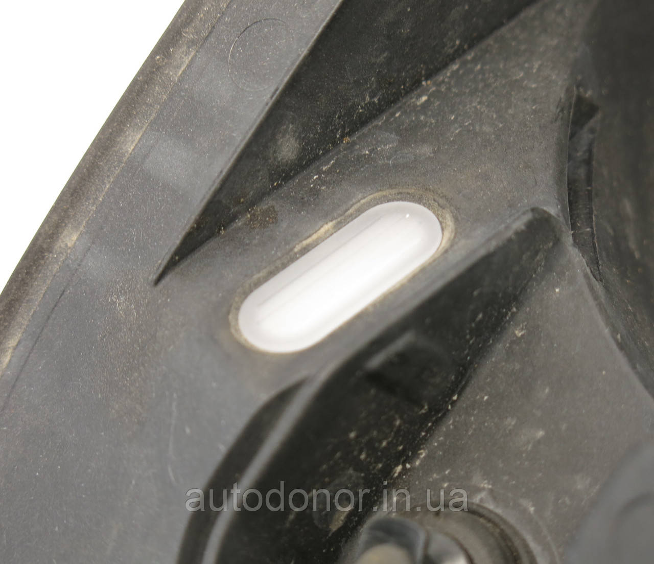 Кнопка вимикач зарядного порта VW ID4 (20-) 1EA-915-211-A