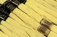 Мулине ПНК 20 метров,нитки для вышивки,Цвет: 0301 (светло-желтый)