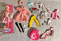 Набір лялька з одягом та взуттям для ляльок типу Барбі в сумочці