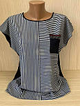 Стильна легка літня жіноча смугаста синя біла футболка з красивим із кишенею, фото 2