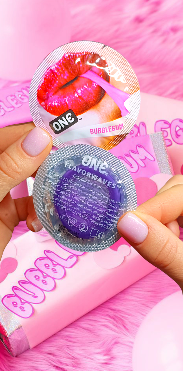 Презервативи ONE Bubblegum (ароматизовані) (по 1 шт) (упаковка може відрізнятися кольором та малюнком)