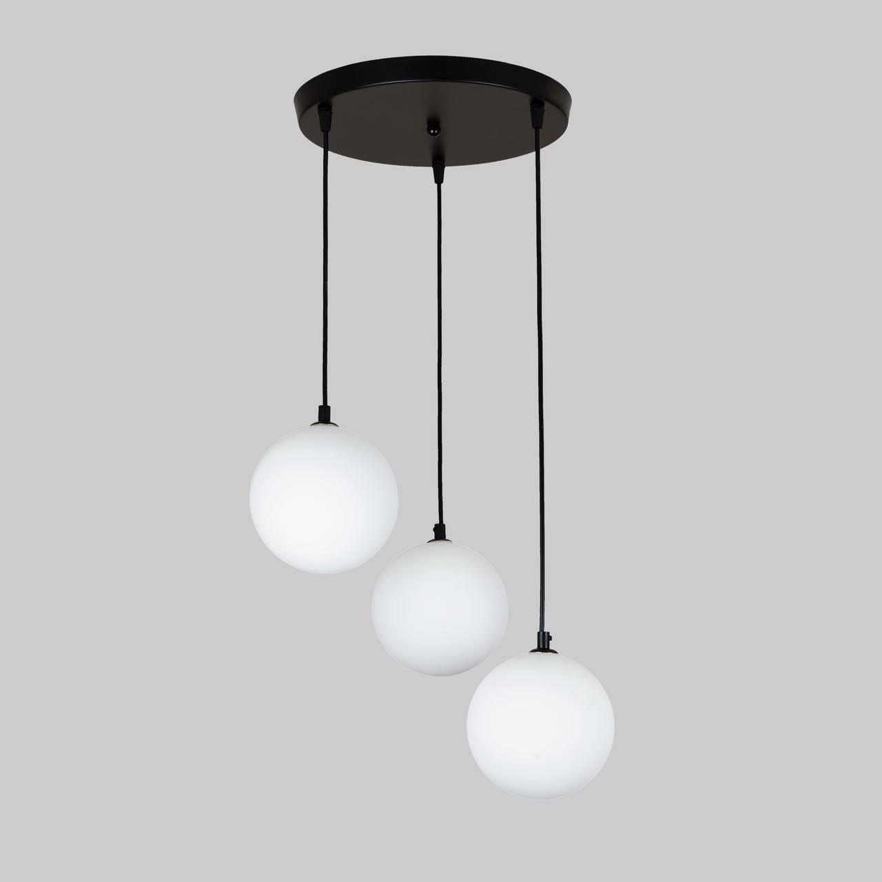 Чорна люстра з білими 15см плафонами (61-P150F-3 BK+WH 300)