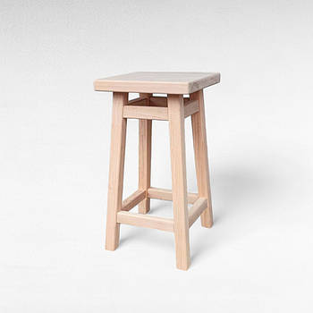 Кухонний дерев'яний світлий табурет для кухні Стілець із натурального дерева Табуретка кухонна маленька Мілан