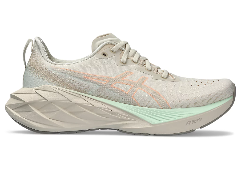 Кросівки для бігу жіночі Asics Novablast 4 1012B510-250