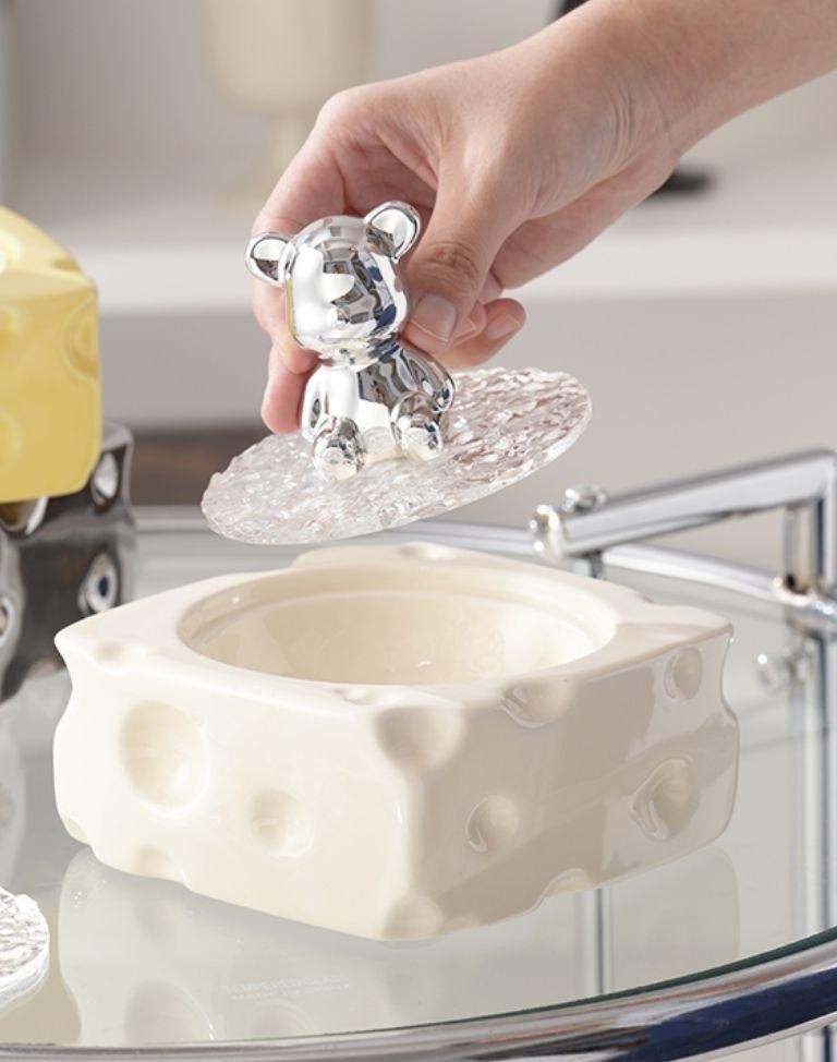 Попільничка біла з кришкою у вигляді ведмедя, фото 1