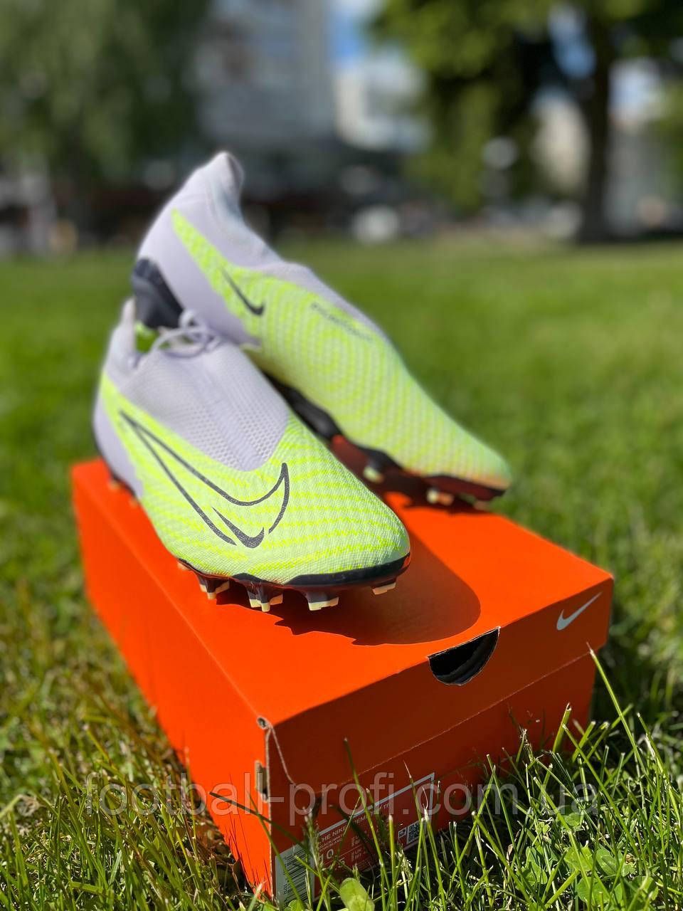 Футбольні бутси Nike Phantom GX Academy DF MG - фото 4 - id-p2041369096