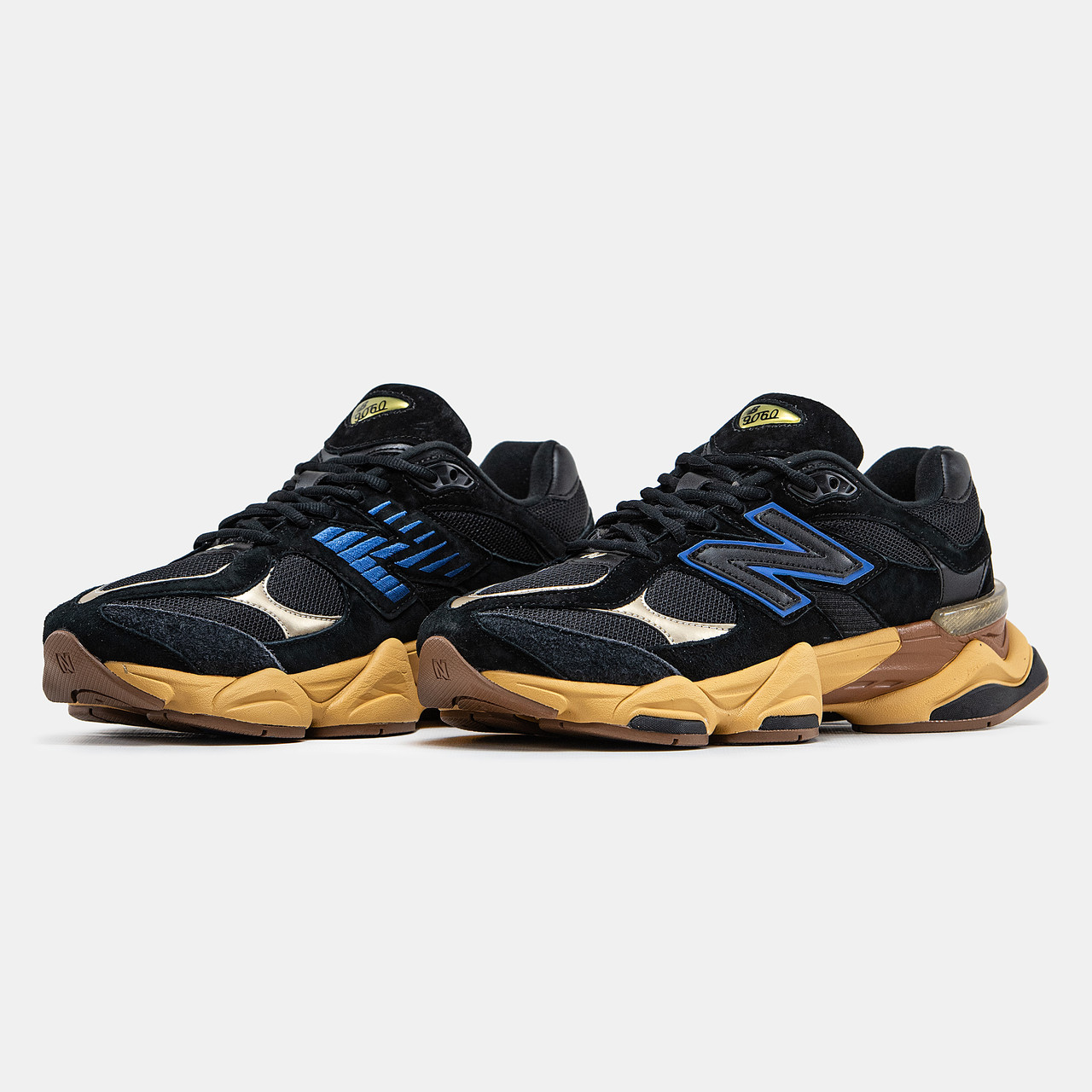 Кросівки чоловічі чорні New Balance 9060 'Black Royal Gum' (16632)