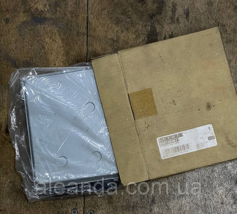Блок управління двигуном Isuzu 8981260671