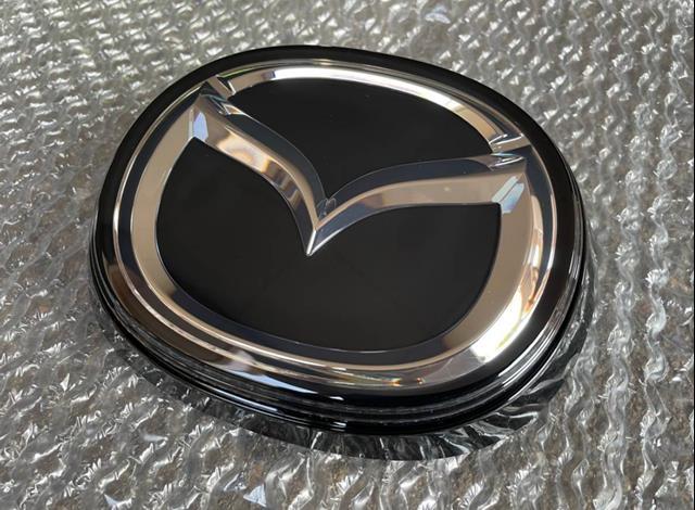 Передня емблема під радар Mazda: 3 2019- , CX-30 2020- , BCKB51730A