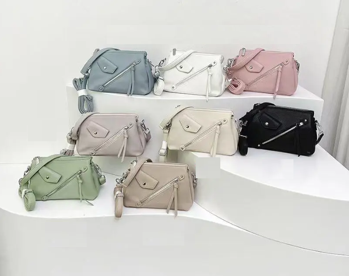 Сумочка жіноча крос-боді на блискавці з кишенями зі штучної шкіри у різних кольорах Fedya, фото 1