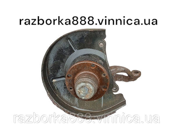 Маточина з поворотним кулаком ВАЗ 2101 2102 2103 2104 2105 2106 2107 ліва б у, фото 1