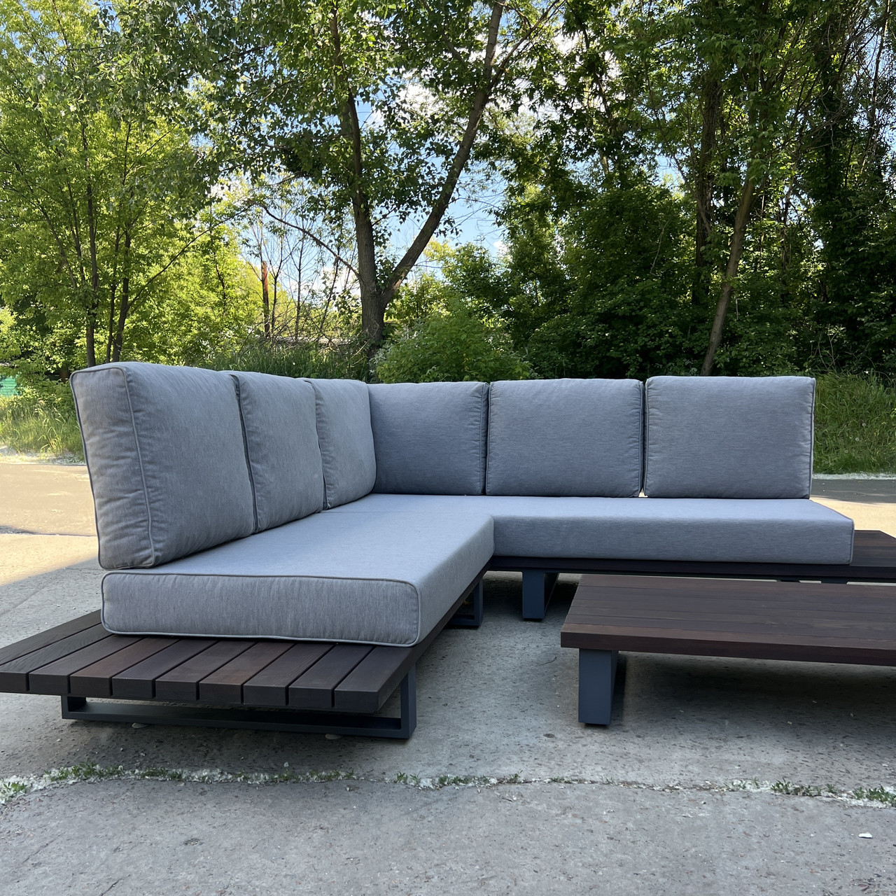 Комплект меблів для тераси, кутовий лаунж диван та столик