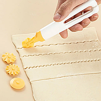 Ролик для фігурного нарізування тіста, ніж для декоративного нарізування тіста та 4 насадки (білий)