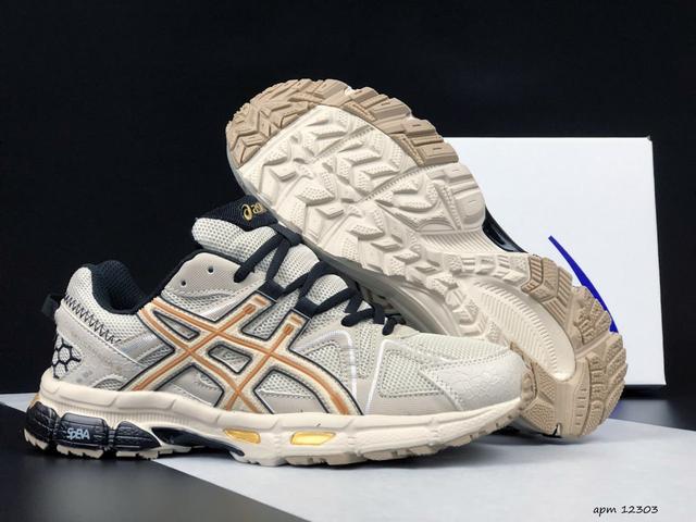 Кроссовки Asics