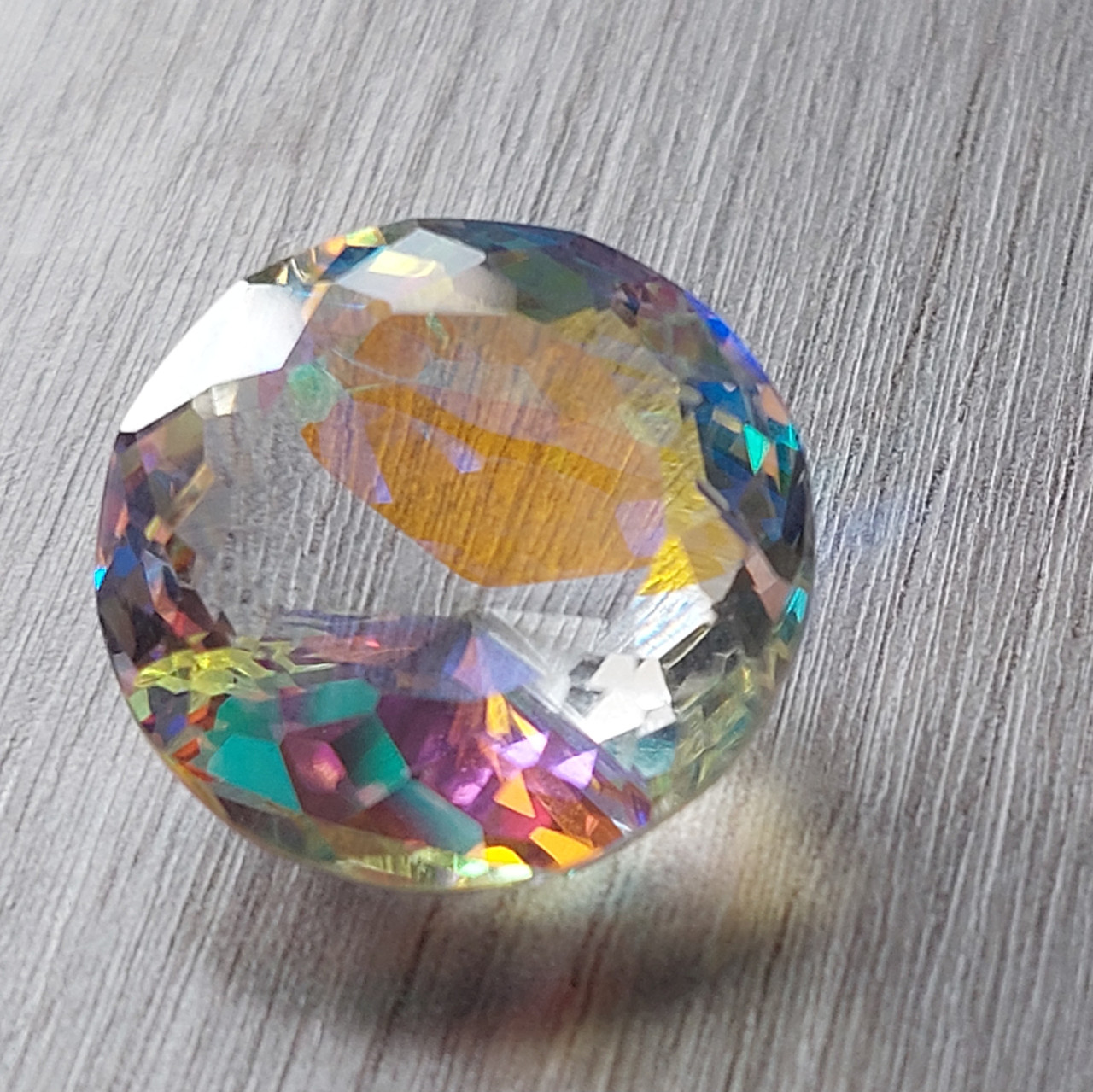 Райдужний кварц 25.6 Ct