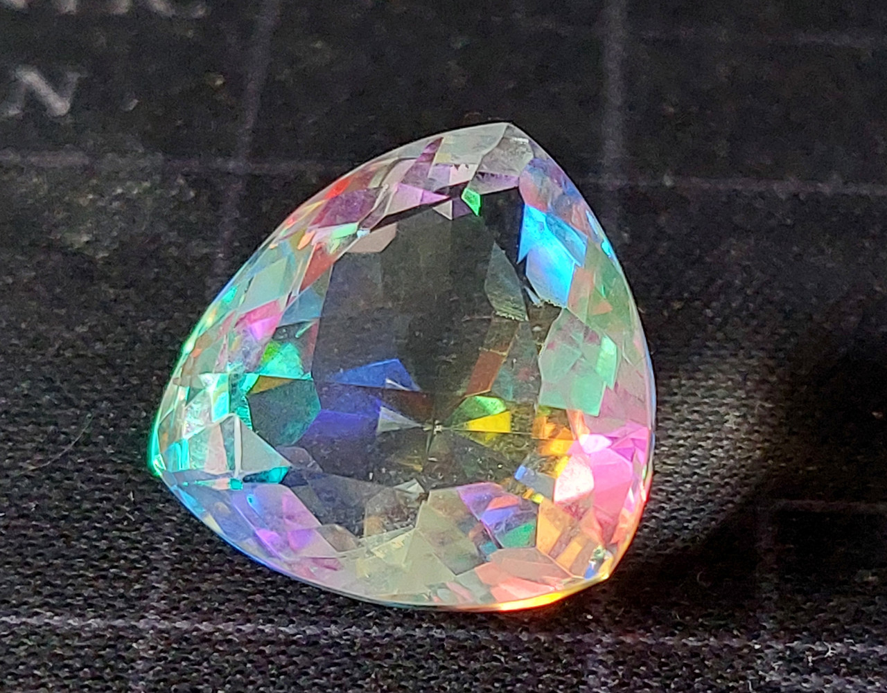 Райдужний кварц 22.4 Ct