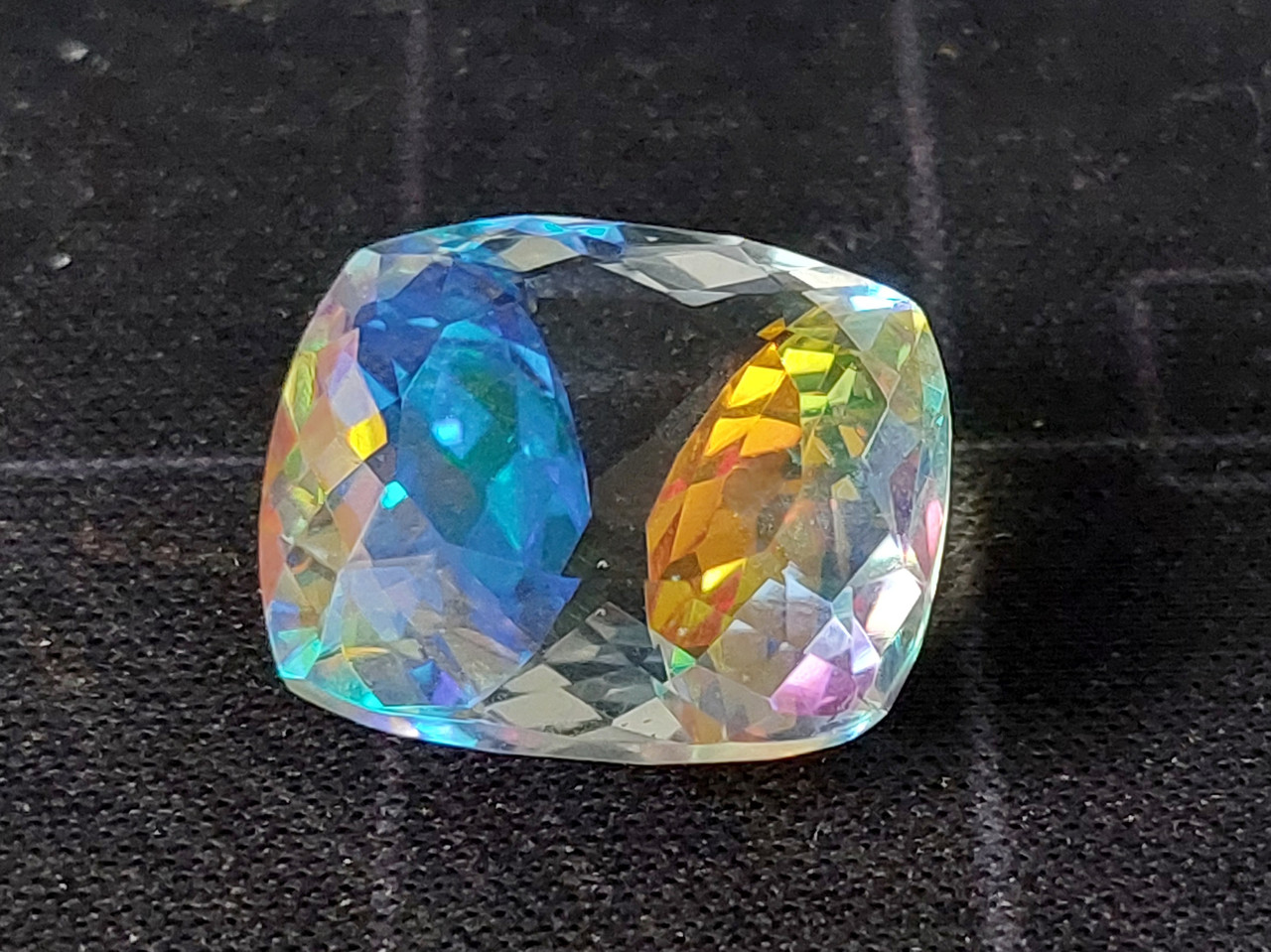 Райдужний кварц 19.5 Ct