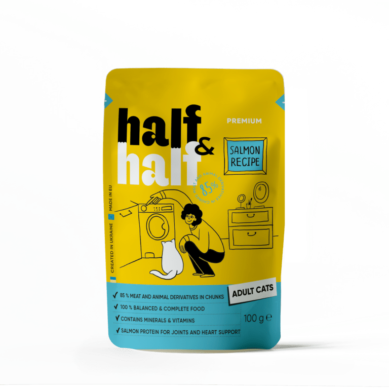 Вологий корм Half&Half для дорослих котів, шматочки з лососем у желе, 100 г