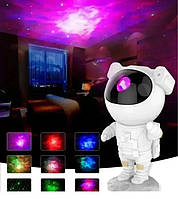 Дитячий нічник проектор зоряне небо та північне сяйво для дітей Космонавт астронавт з пультом та таймером
