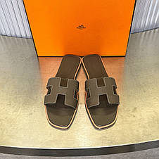 Жіночі сірі шкіряні шльопанці Hermes Oran ермес Гермес шкіра на плоскій підошві, фото 4