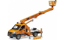 Іграшка Bruder MB Sprinter сервісна служба з телескопічним ковшем 1:16 (02679)