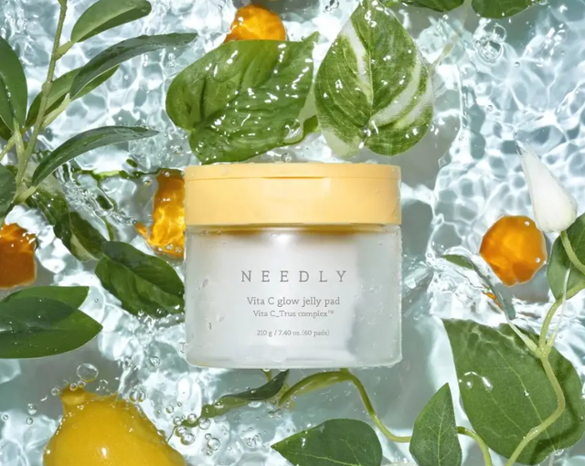 Зволожуючі та освітлювальні педи для обличчя Needly Зволожувальні тонер-педи для сяйва шкіри Needly Vita C Glow Jelly Pad