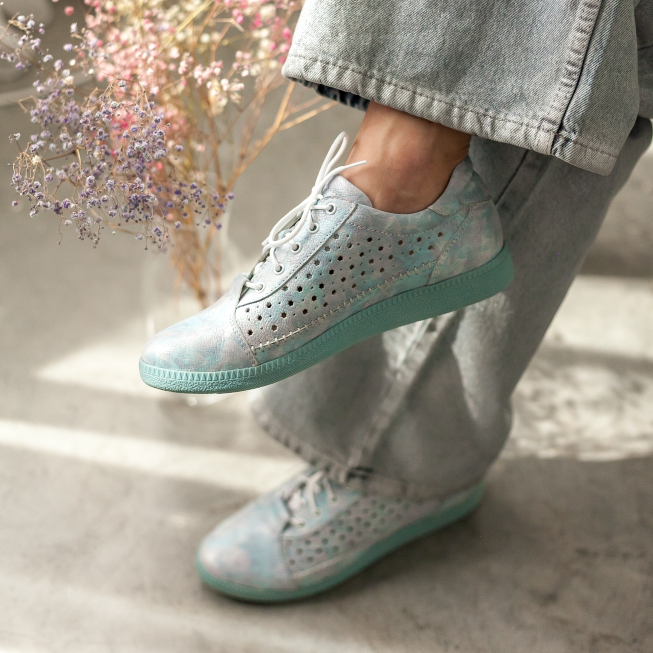 Літні жіночі кеди шкіряні бірюзового та білого кольорів “Style Shoes”