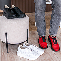 Жіночі шкіряні кросівки у чорному кольорі з перфорацією “Style Shoes”, фото 3