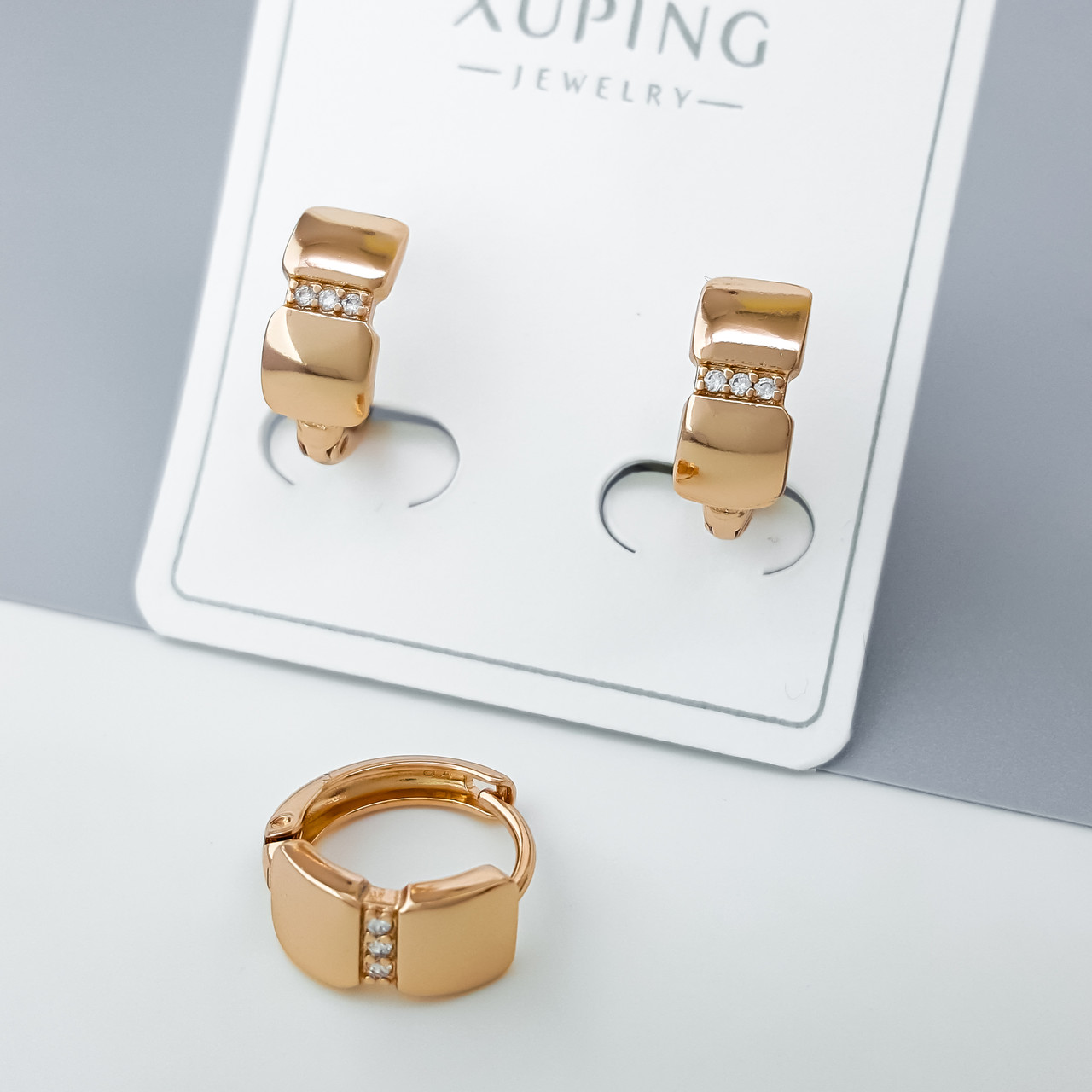 Сережки "Класика" з доріжкою каміння, медичне золото Xuping 14К