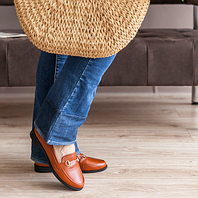 Жіночі шкіряні лофери в класичному стилі в рудому кольорі "Style Shoes" 37