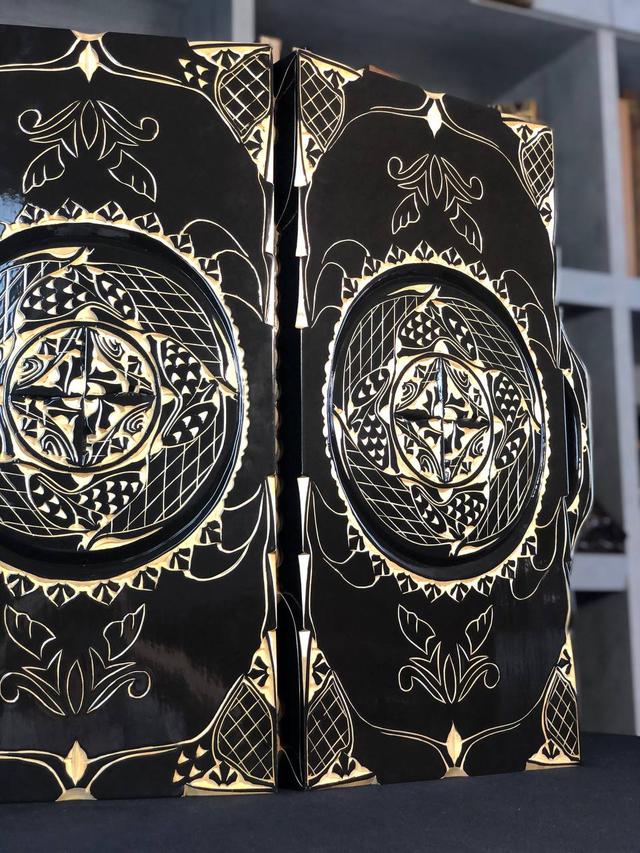 Нарди з дерева з ручкою, різьблення під склом