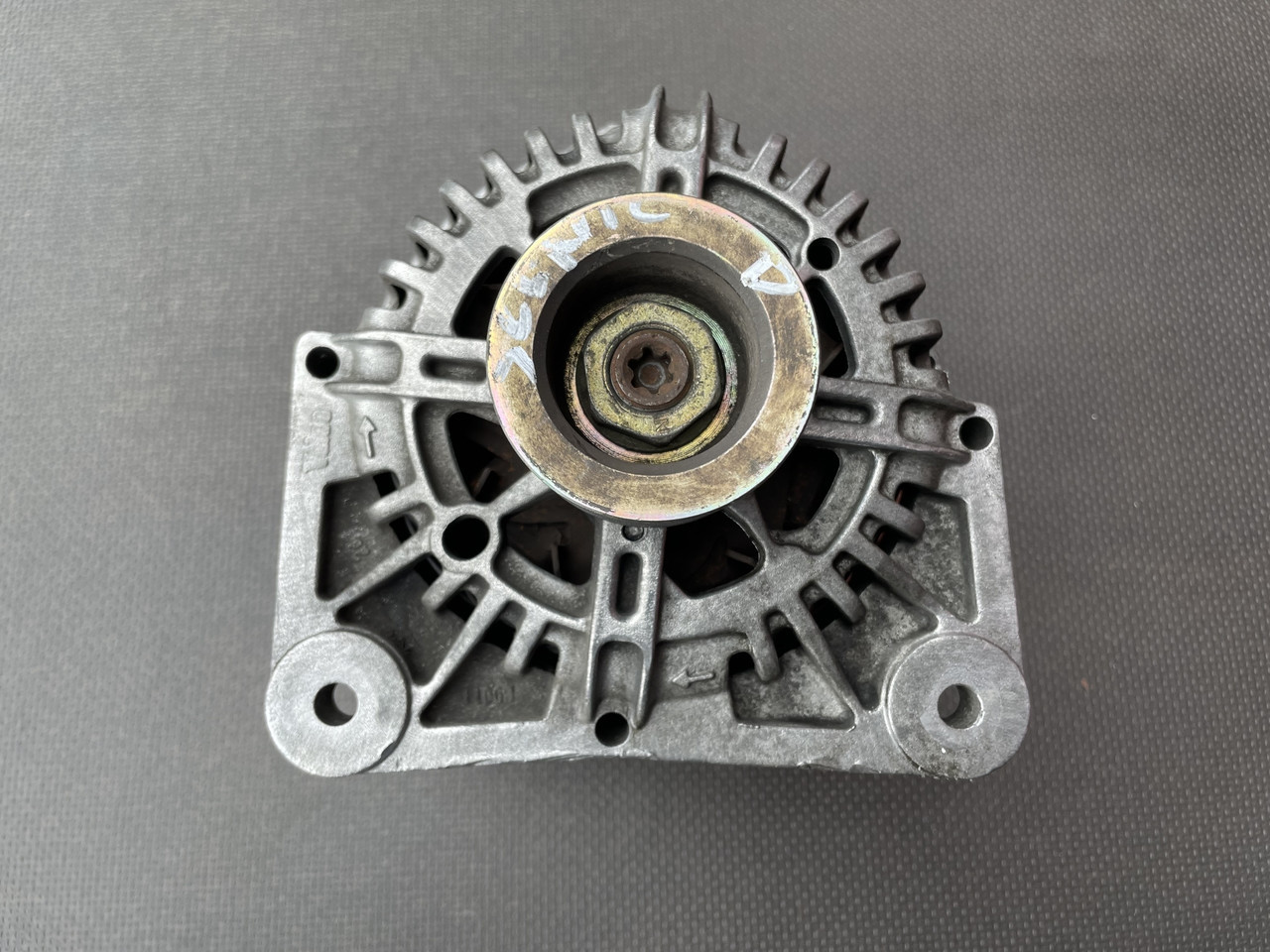 Генератор Renault Megane Scenic Grand Scenic 1.9 - 2.0 dCi, фото 1