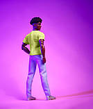 Колекційна лялька Barbie Looks Ken № 25 з кучерявим чорним волоссям та сучасною модою Y2K HRM17, фото 6