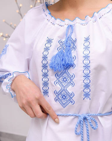 Вишиванка білого кольору жіноча, вишита блуза з блакитною вишивкою хрестик, горловина кругла розміри 140-170, фото 3