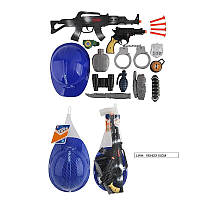 Полицейский набор 03-13 - автомат, пистолет, граната, наручники, нож, шлем, патроны на присоске NiceShop