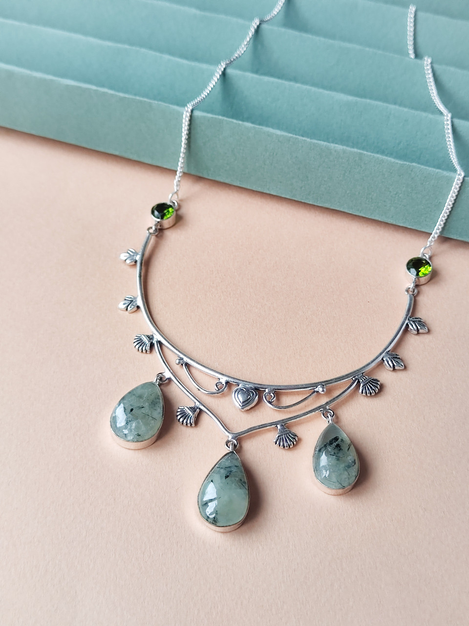 Преніт та хризоліт кольє. Намисто перидот та преніт крапля. Кольє з преніту та хризоліту. Індія., фото 1