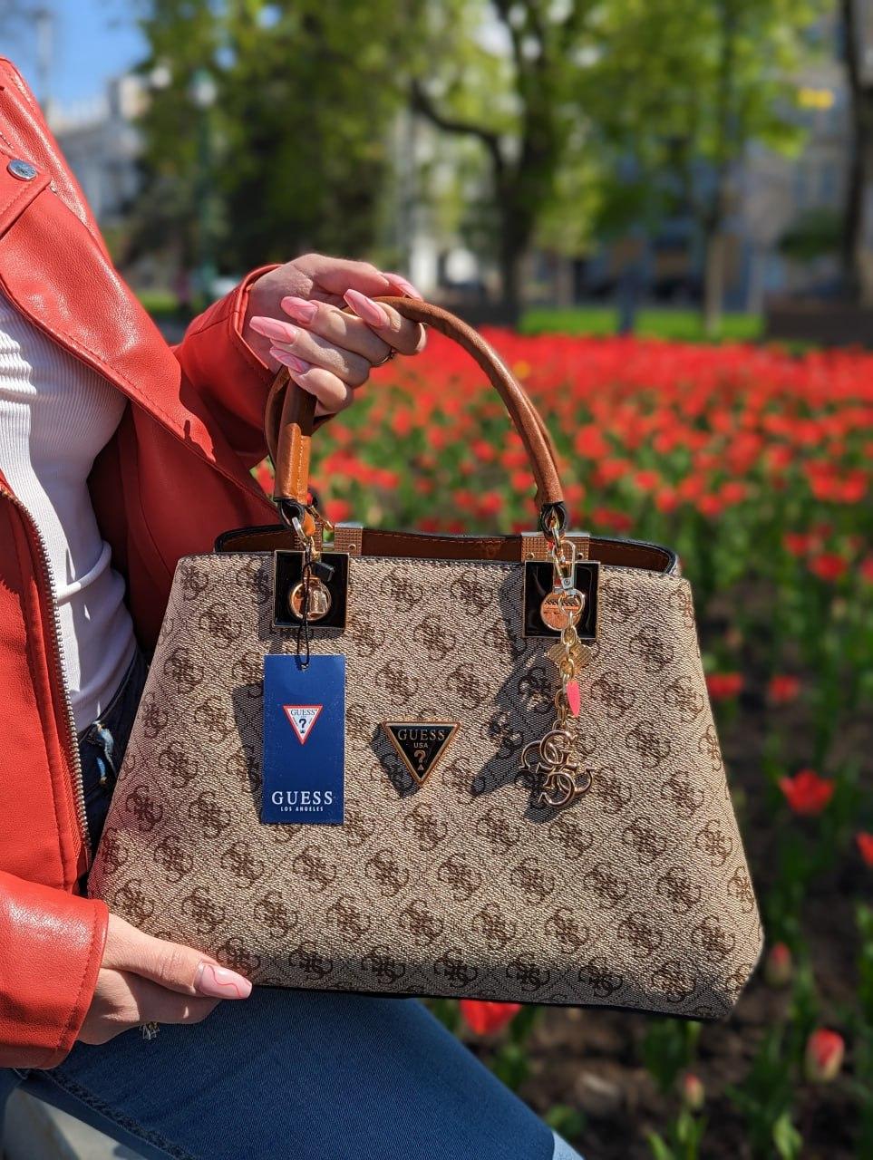 Сумка жіноча бежева Guess Гесс на три відділення ЛЮКС