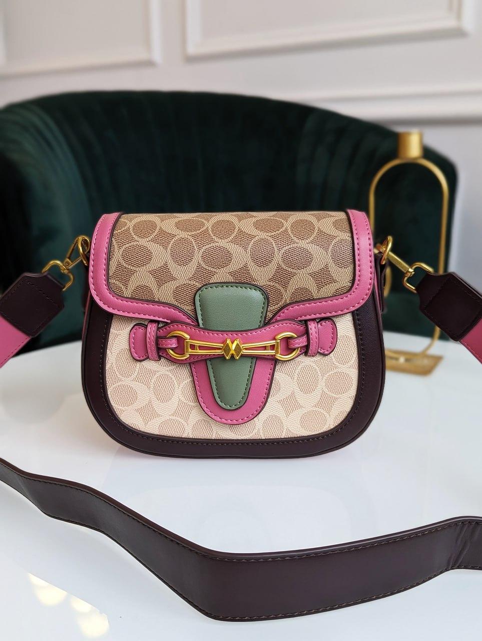 Жіноча сумка Coach рожевий моногам Коуч