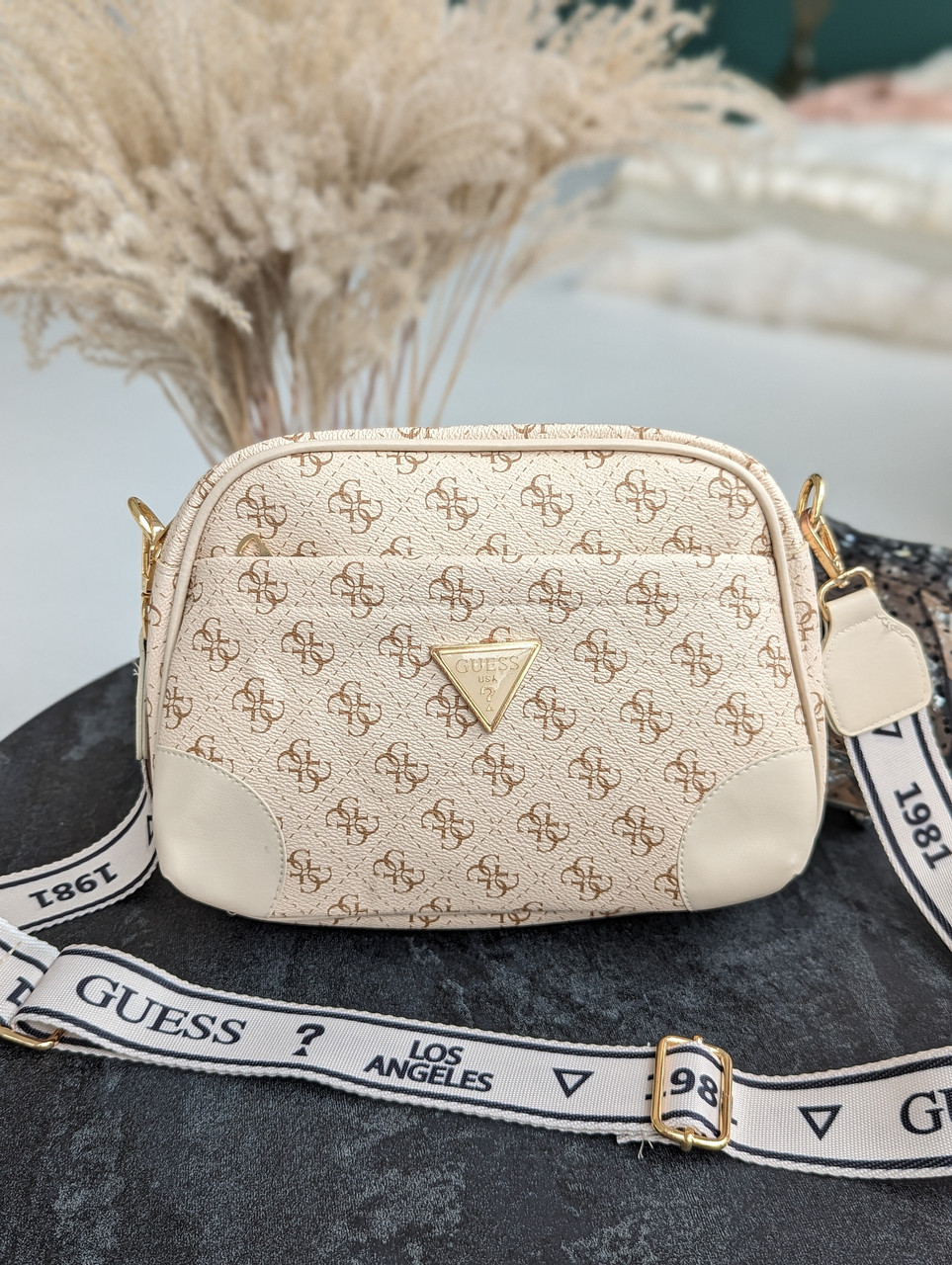 Сумка жіноча Guess молочний Гесс крос-боді
