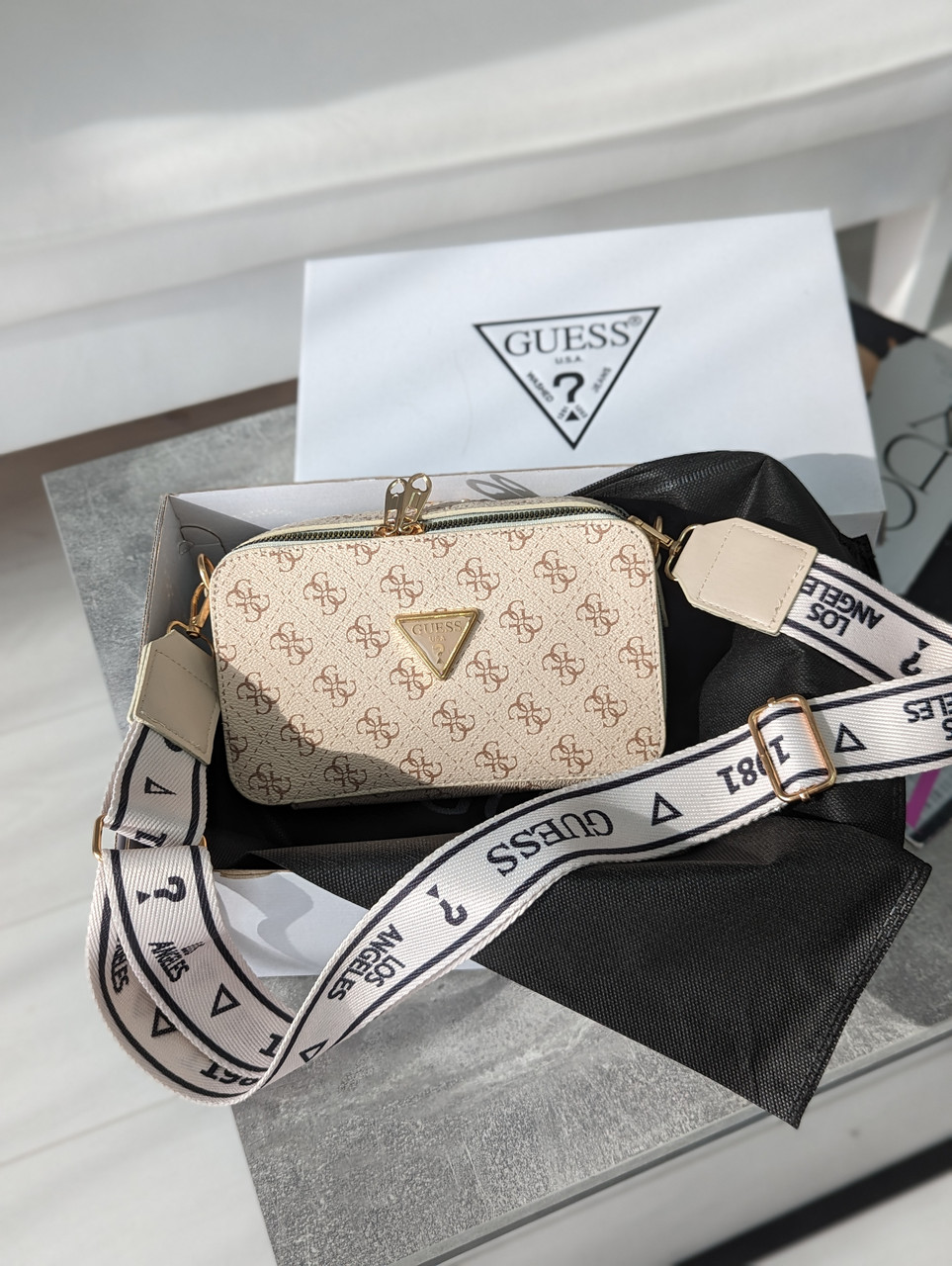 Сумка жіноча молочна Guess Гесс крос-боді міні лого